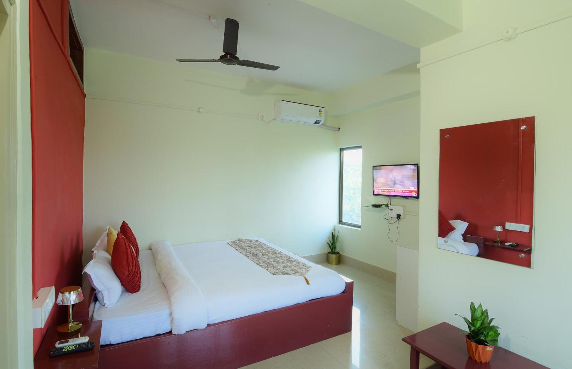 Hotel Bhargav Гувахати Экстерьер фото